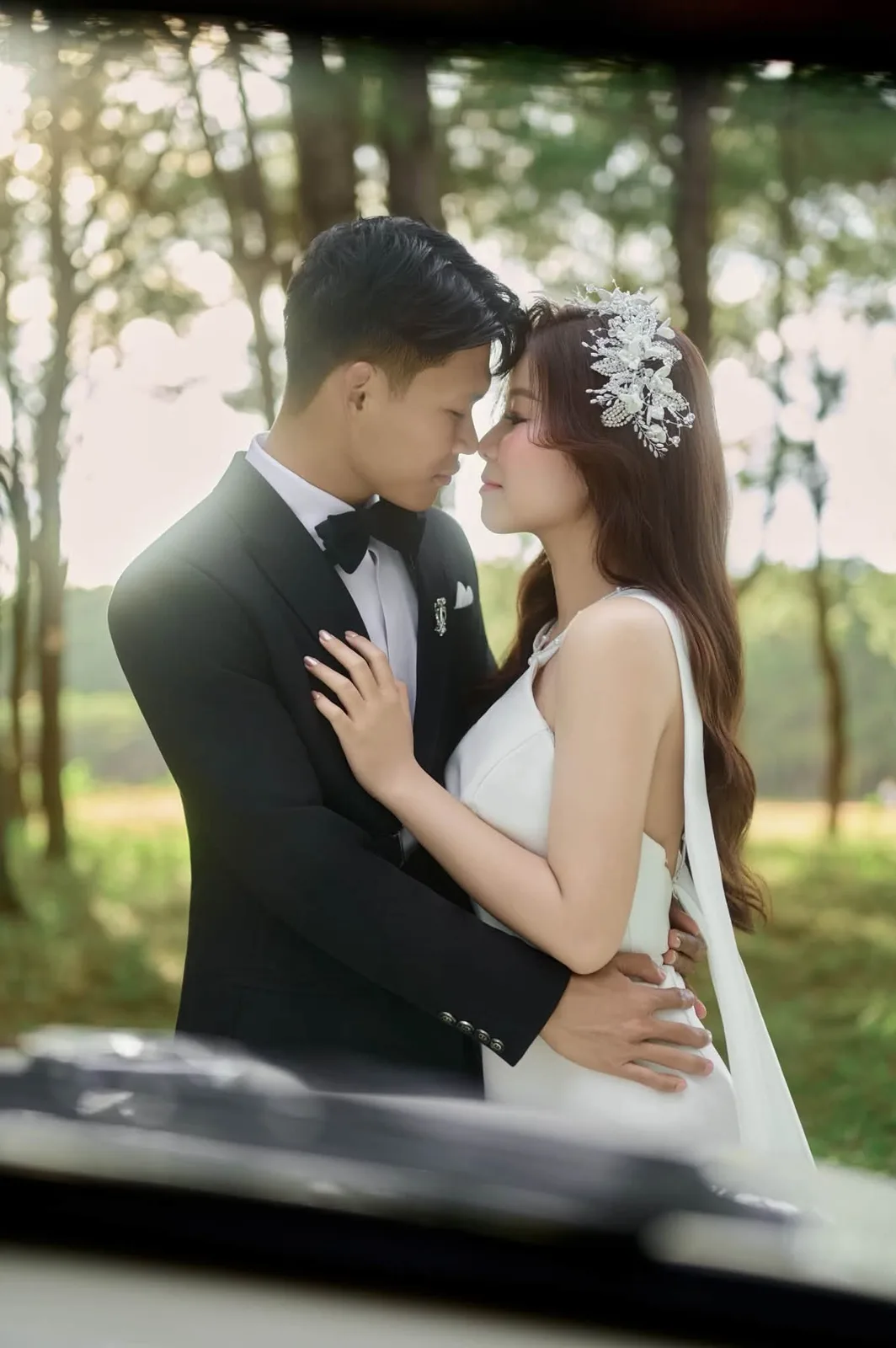 Không gian studio cưới và đội ngũ nhiếp ảnh, trang điểm