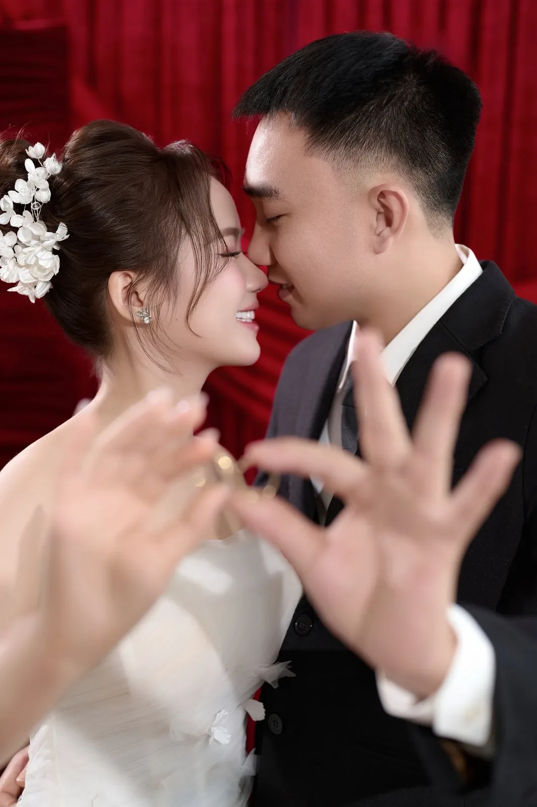 Ảnh cưới ngoại cảnh ngoài trời